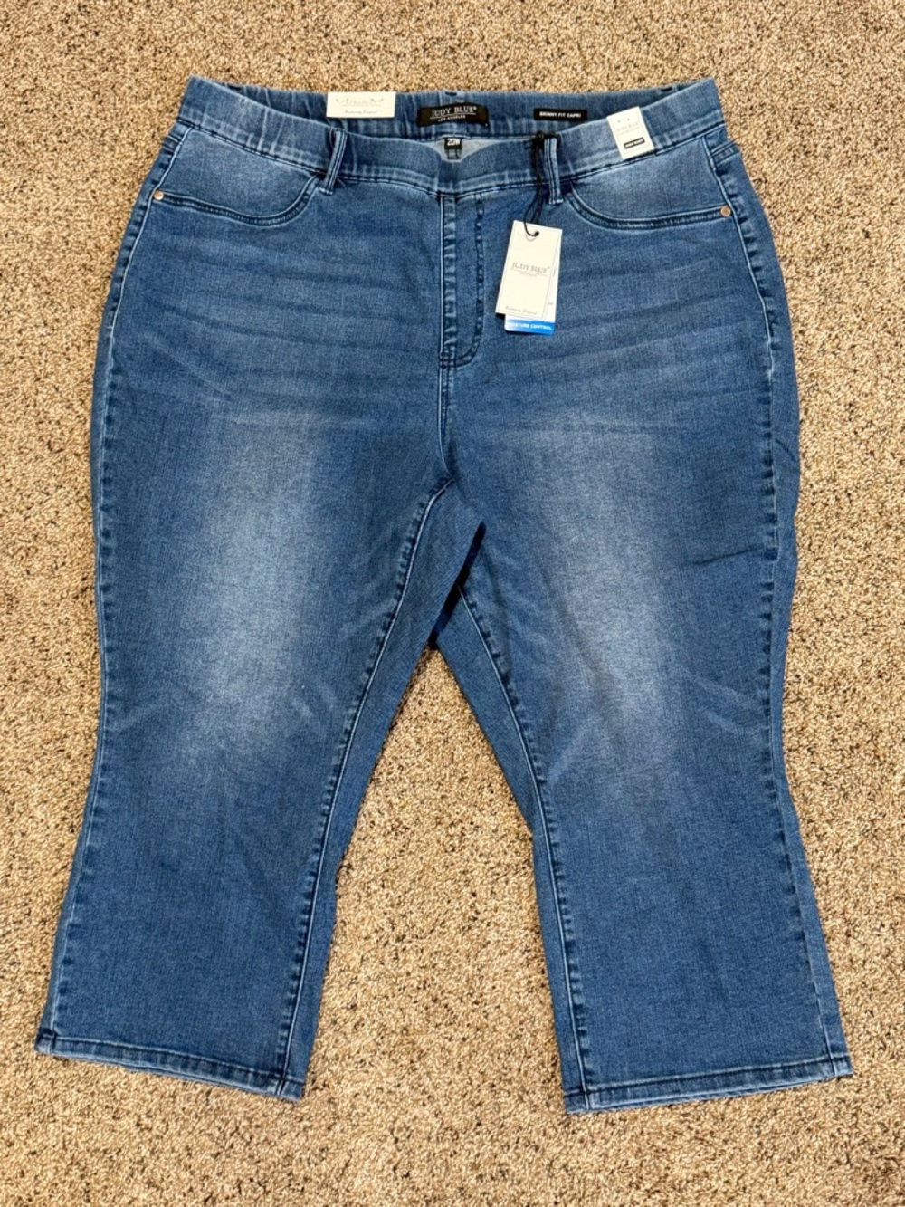 Judy Blue Skinny Fit Capri